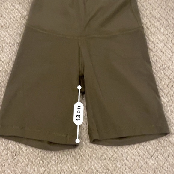 Aritzia TNA butter high rise Olive Green Women's Shorts - Picture 2 of 4